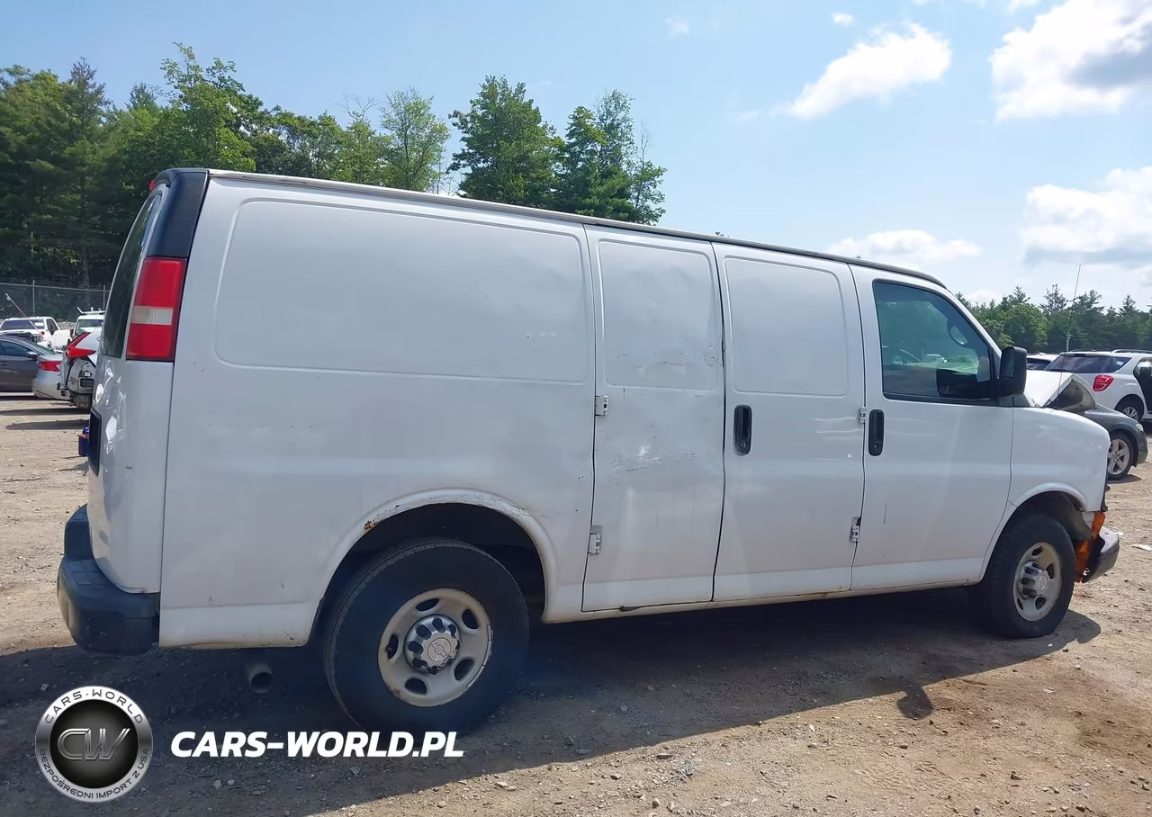 2014 Chevrolet Express 2500 Work Van VIN:1GCWGFFA3E1182156 - 17