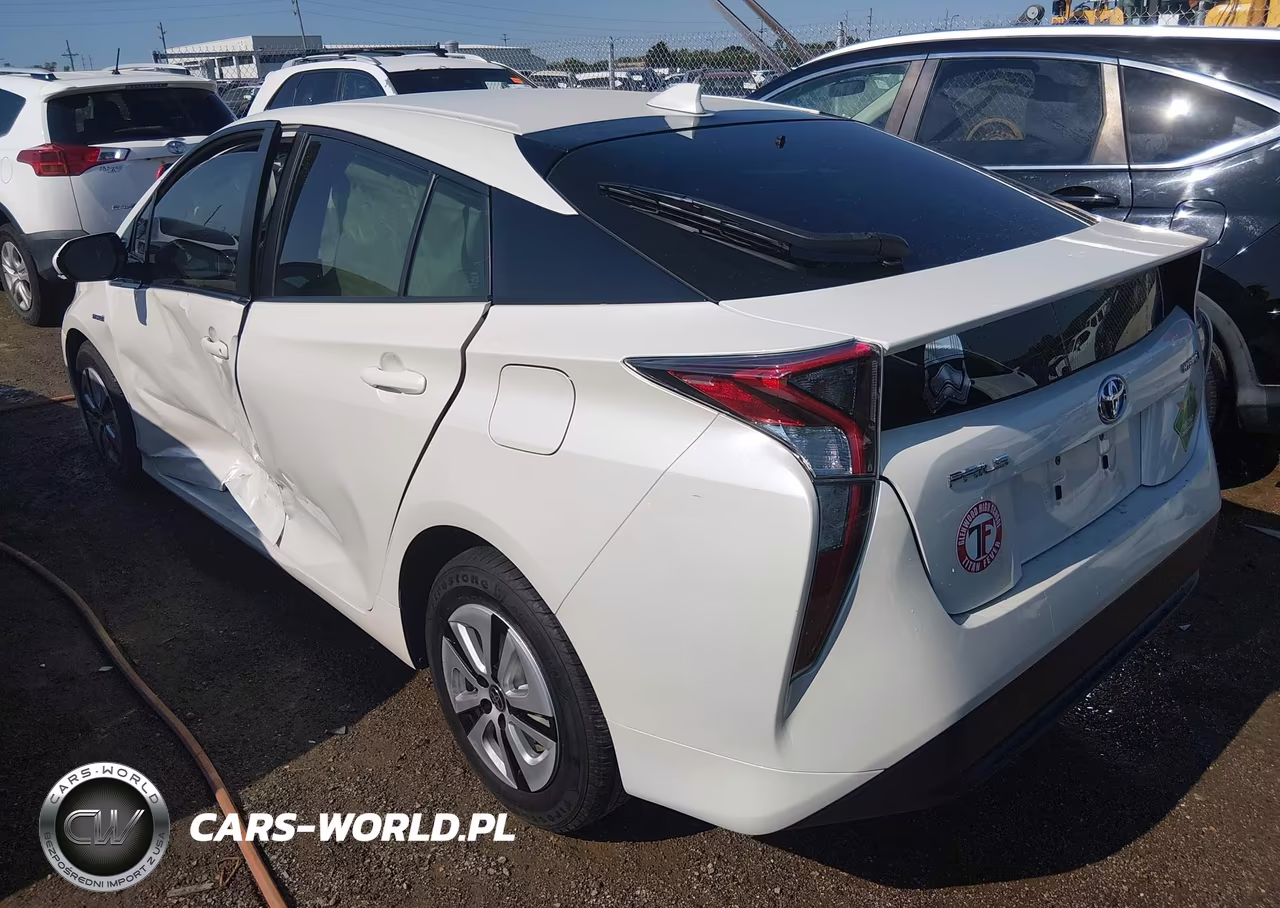 2016 Toyota Prius Four VIN:JTDKARFU2G3513165 - 3