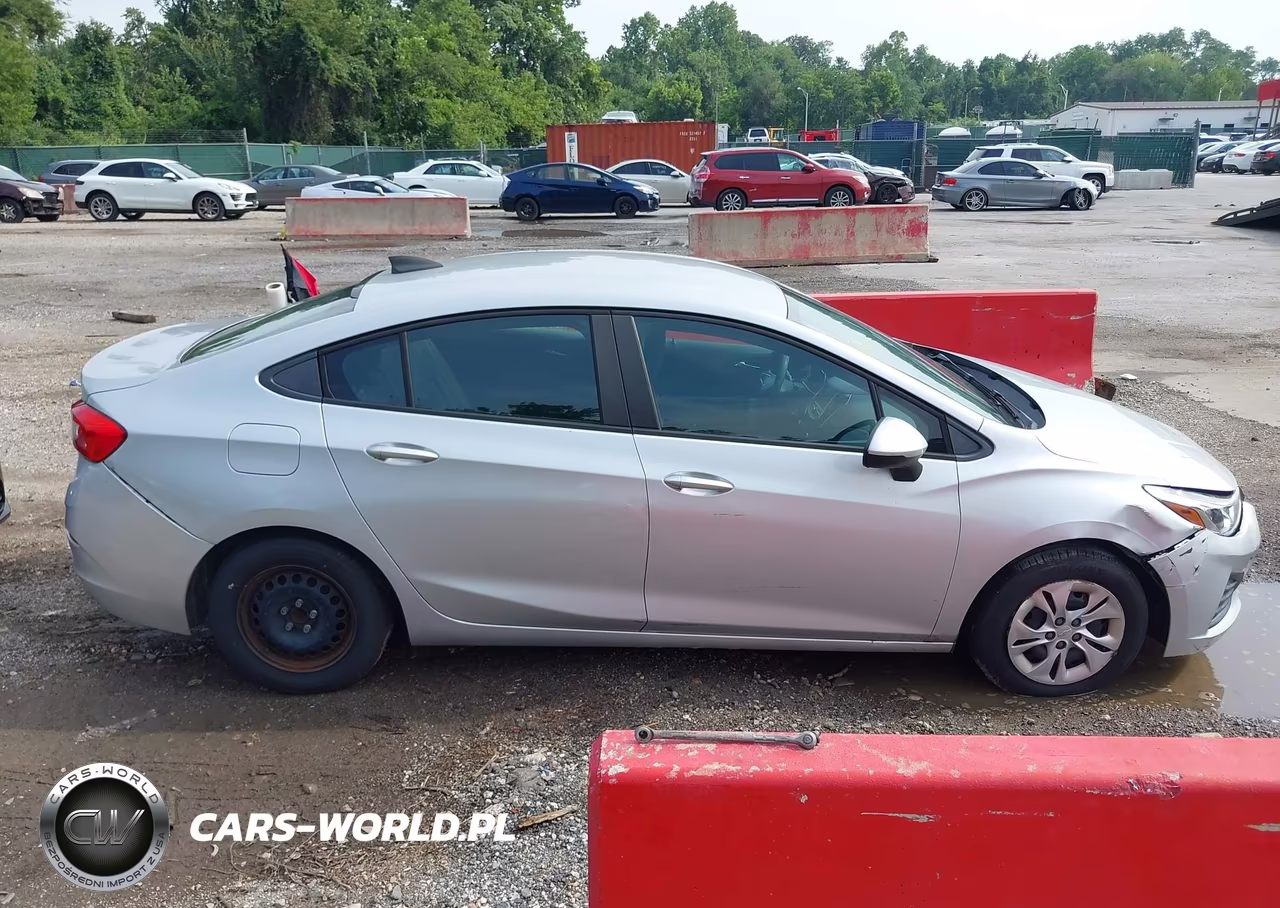 2019 Chevrolet Cruze Ls VIN:1G1BC5SM4K7150256 - 14
