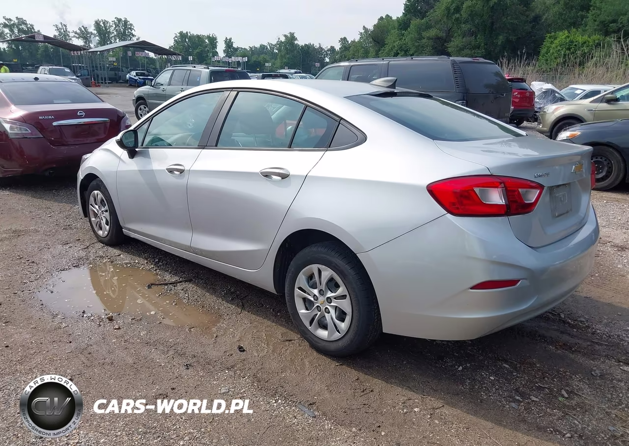 2019 Chevrolet Cruze Ls VIN:1G1BC5SM4K7150256 - 3