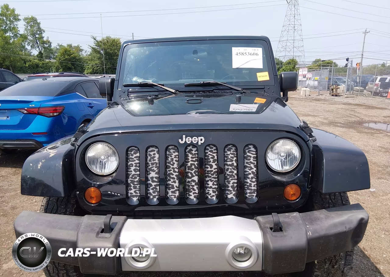 2012 Jeep Wrangler Unlimited Sahara VIN:1C4HJWEGXCL184326 - 13