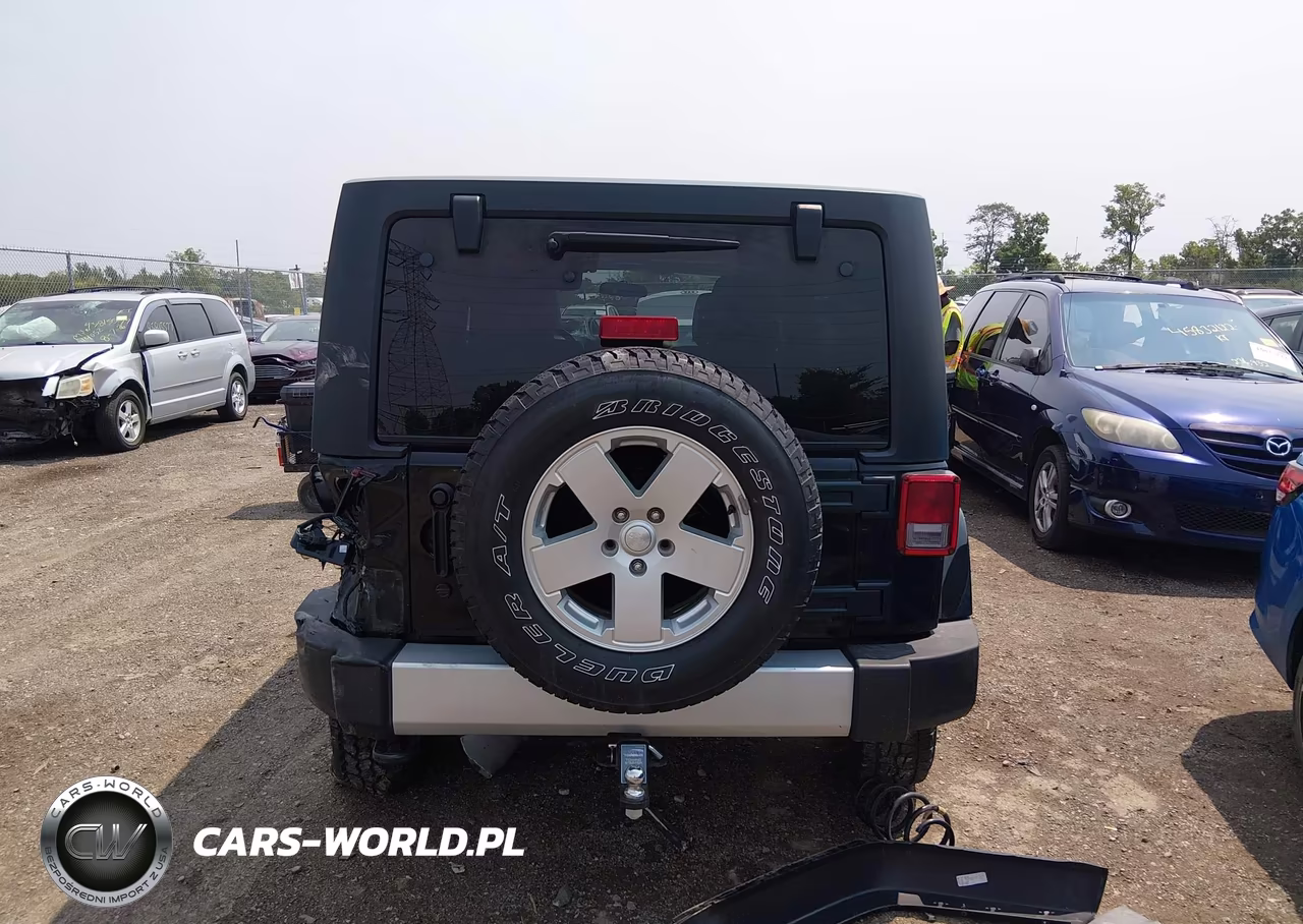 2012 Jeep Wrangler Unlimited Sahara VIN:1C4HJWEGXCL184326 - 17
