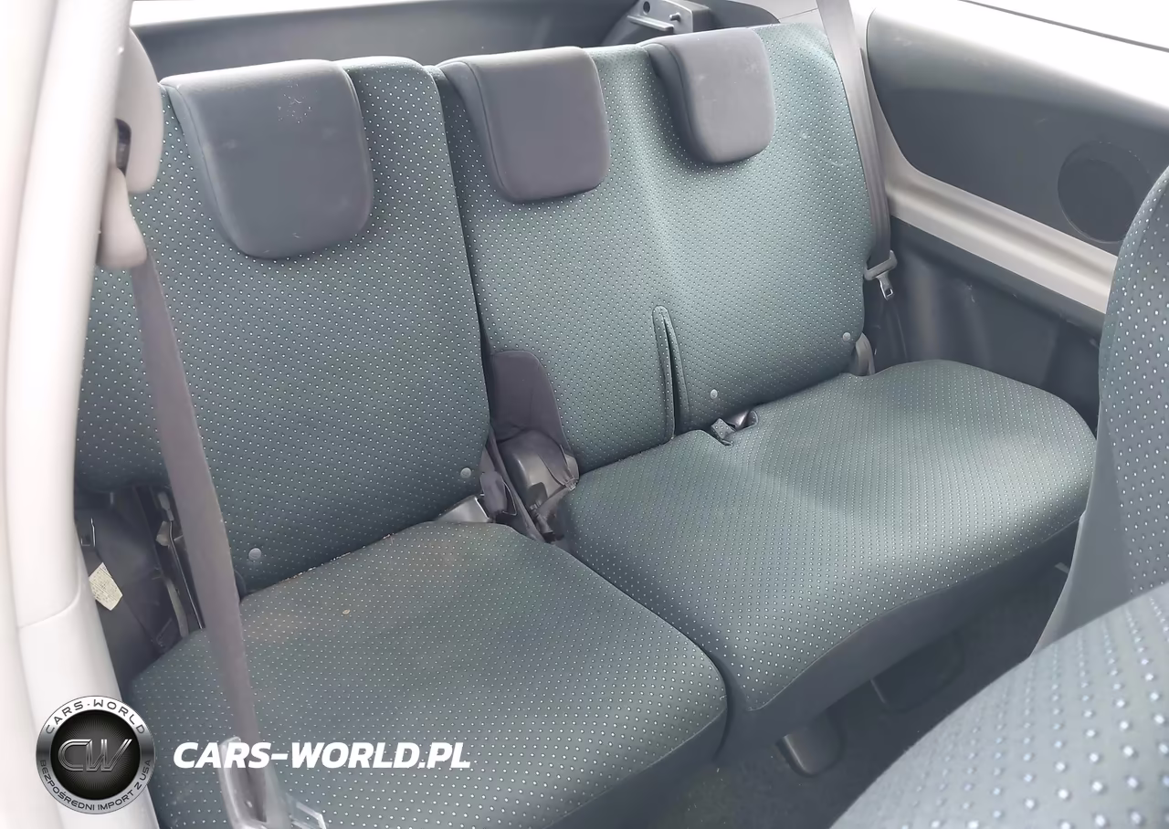 2007 Toyota Yaris VIN:JTDJT923X75096630 - 8