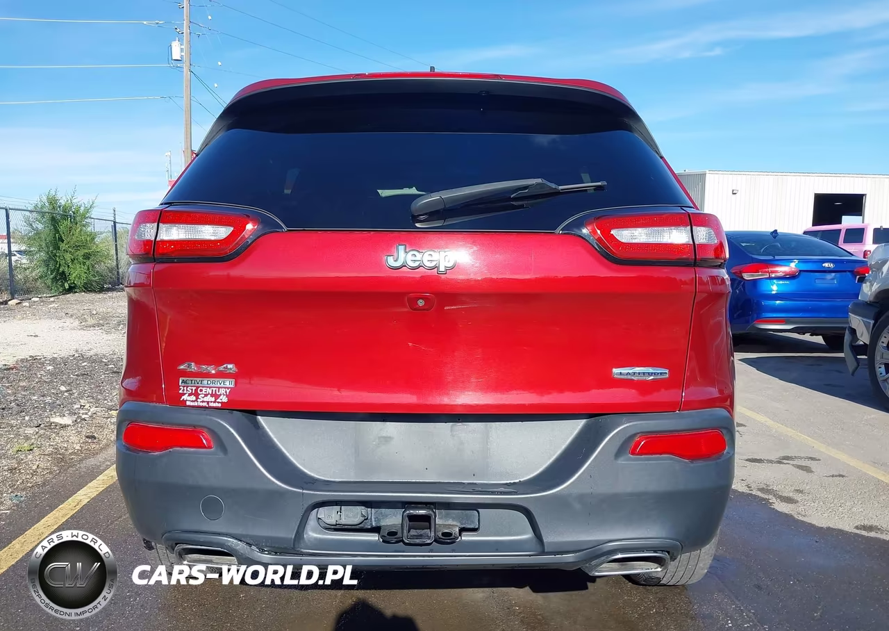 2016 Jeep Cherokee Latitude VIN:1C4PJMCS0GW113048 - 17