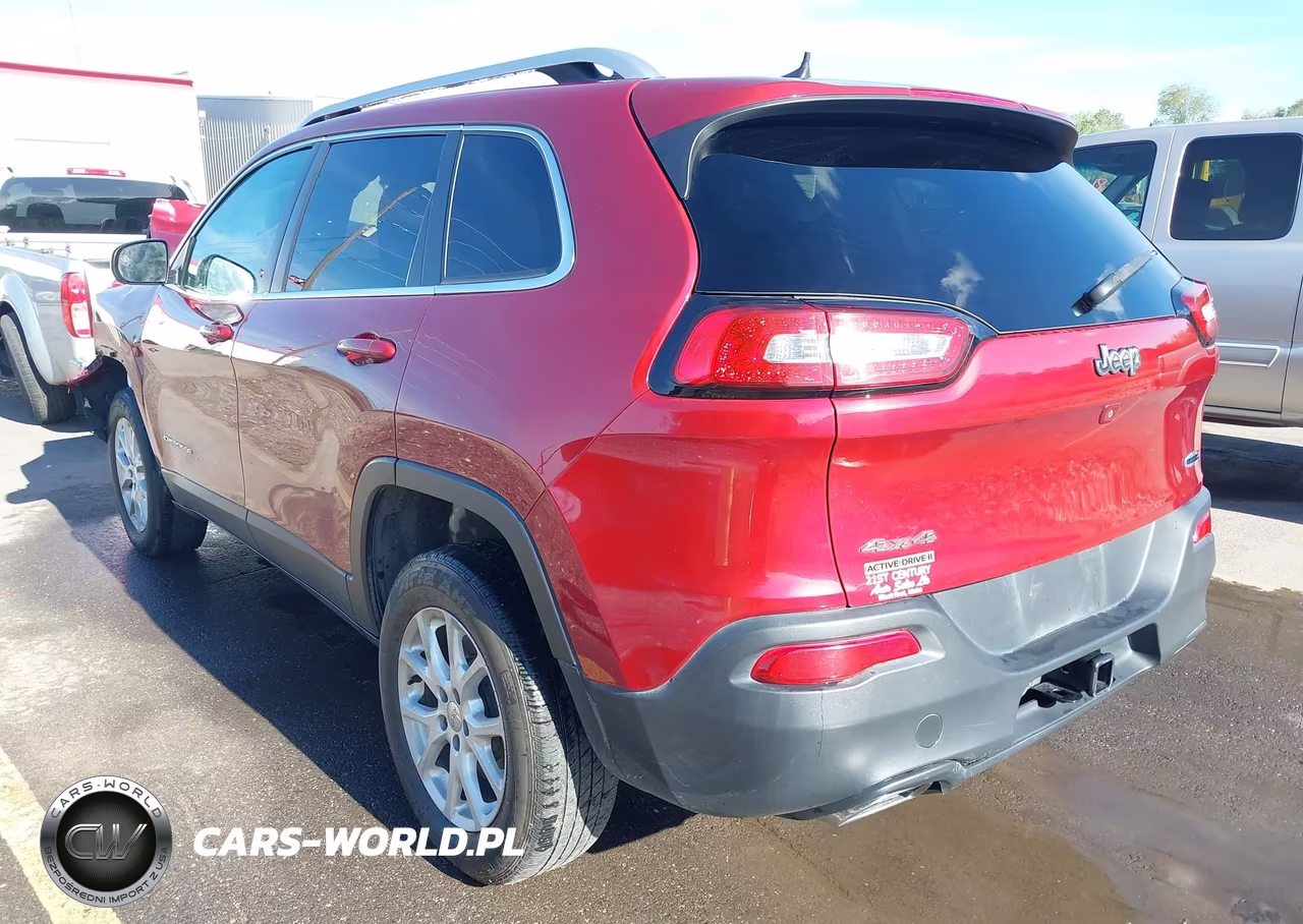 2016 Jeep Cherokee Latitude VIN:1C4PJMCS0GW113048 - 3