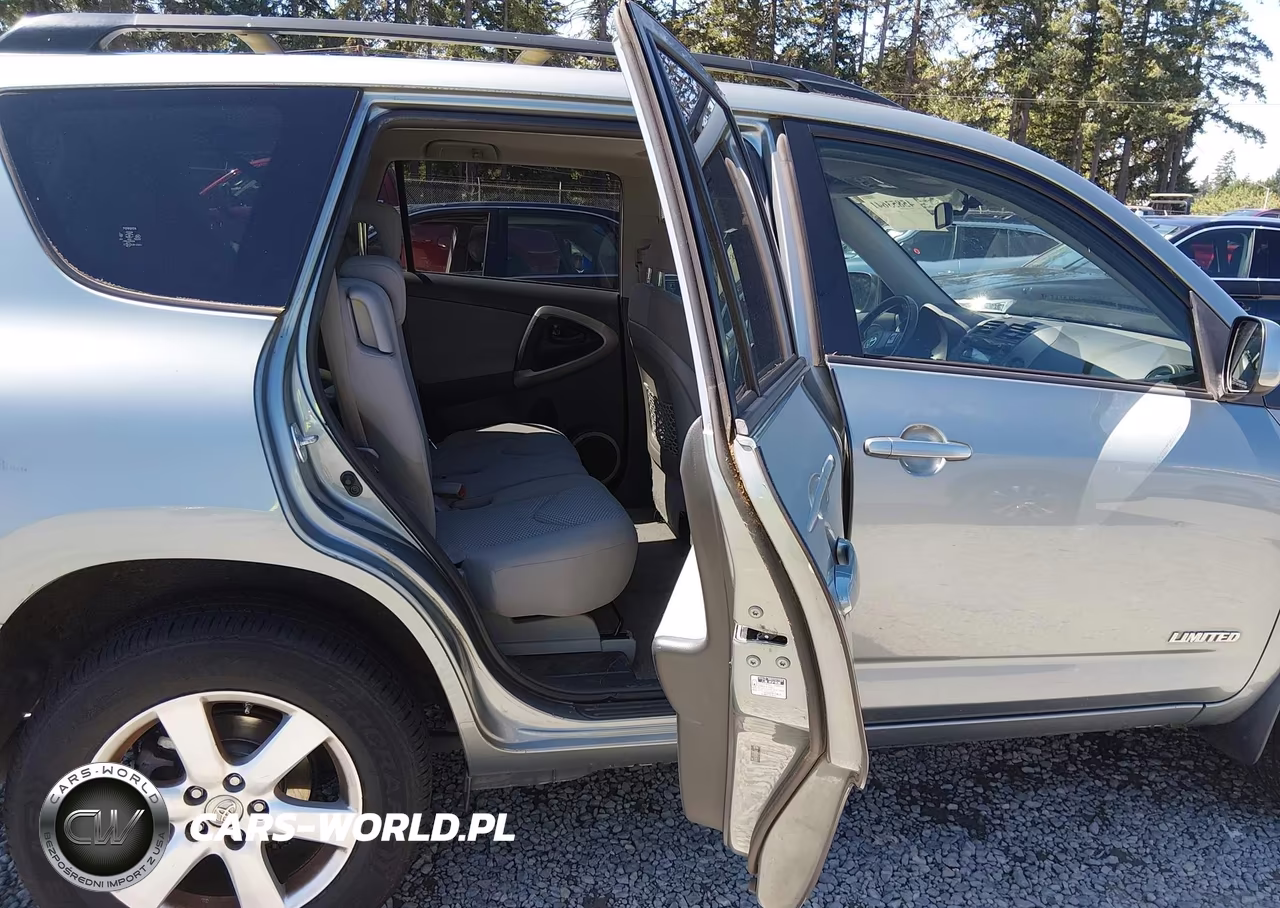 2007 Toyota Rav4 Limited VIN:JTMBD31V375109770 - 8