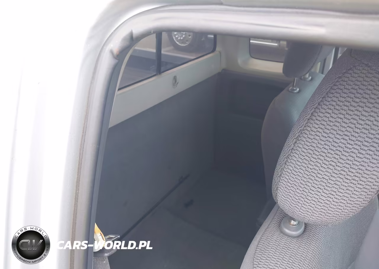 2004 Nissan Frontier Xe VIN:1N6DD26T04C404730 - 8