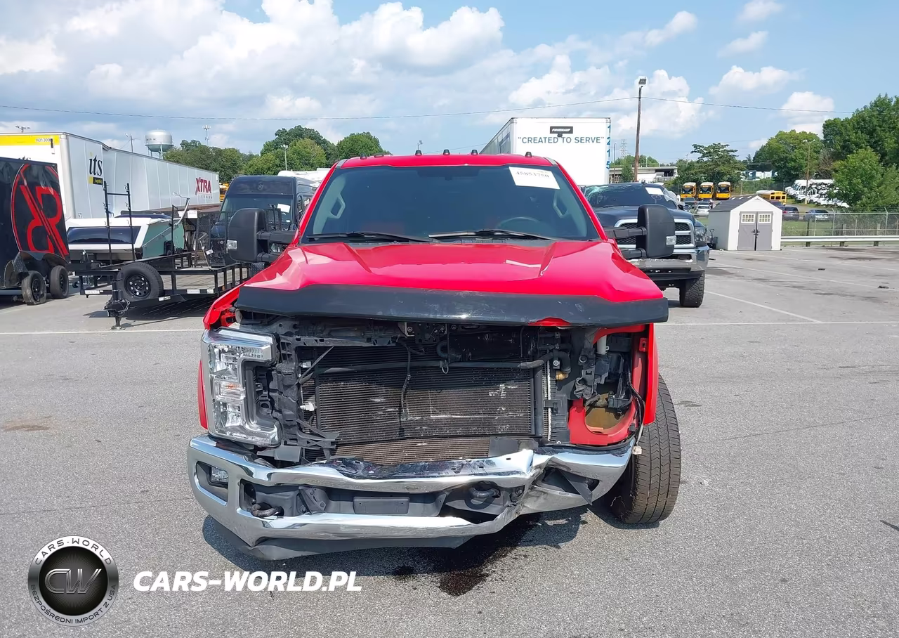 2018 Ford F-350 Xlt VIN:1FT8W3CT2JEB61561 - 12
