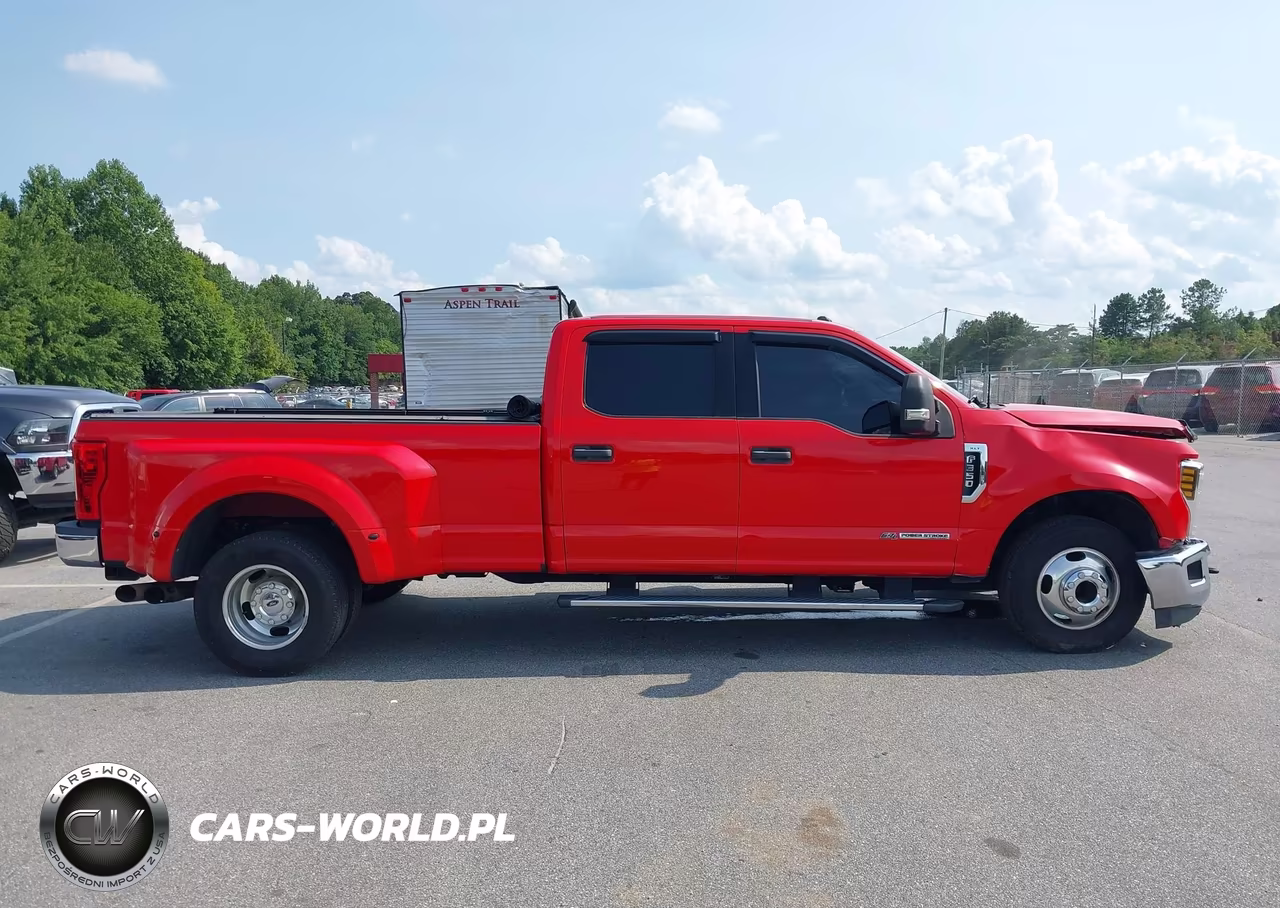 2018 Ford F-350 Xlt VIN:1FT8W3CT2JEB61561 - 13