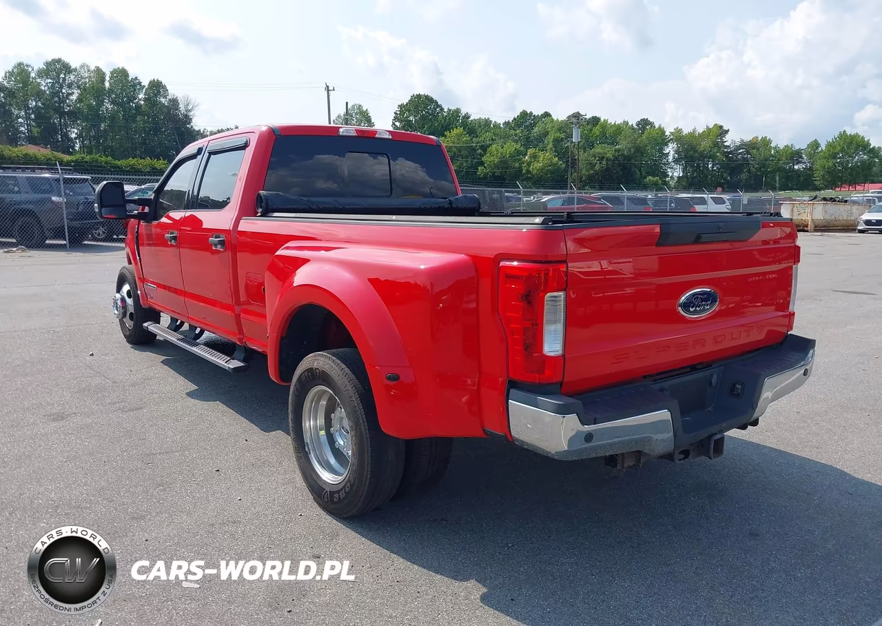 2018 Ford F-350 Xlt VIN:1FT8W3CT2JEB61561 - 3