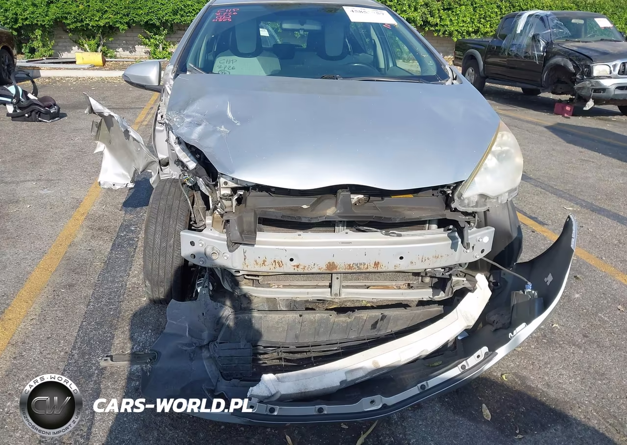 2013 Toyota Prius C One VIN:JTDKDTB32D1531514 - 13