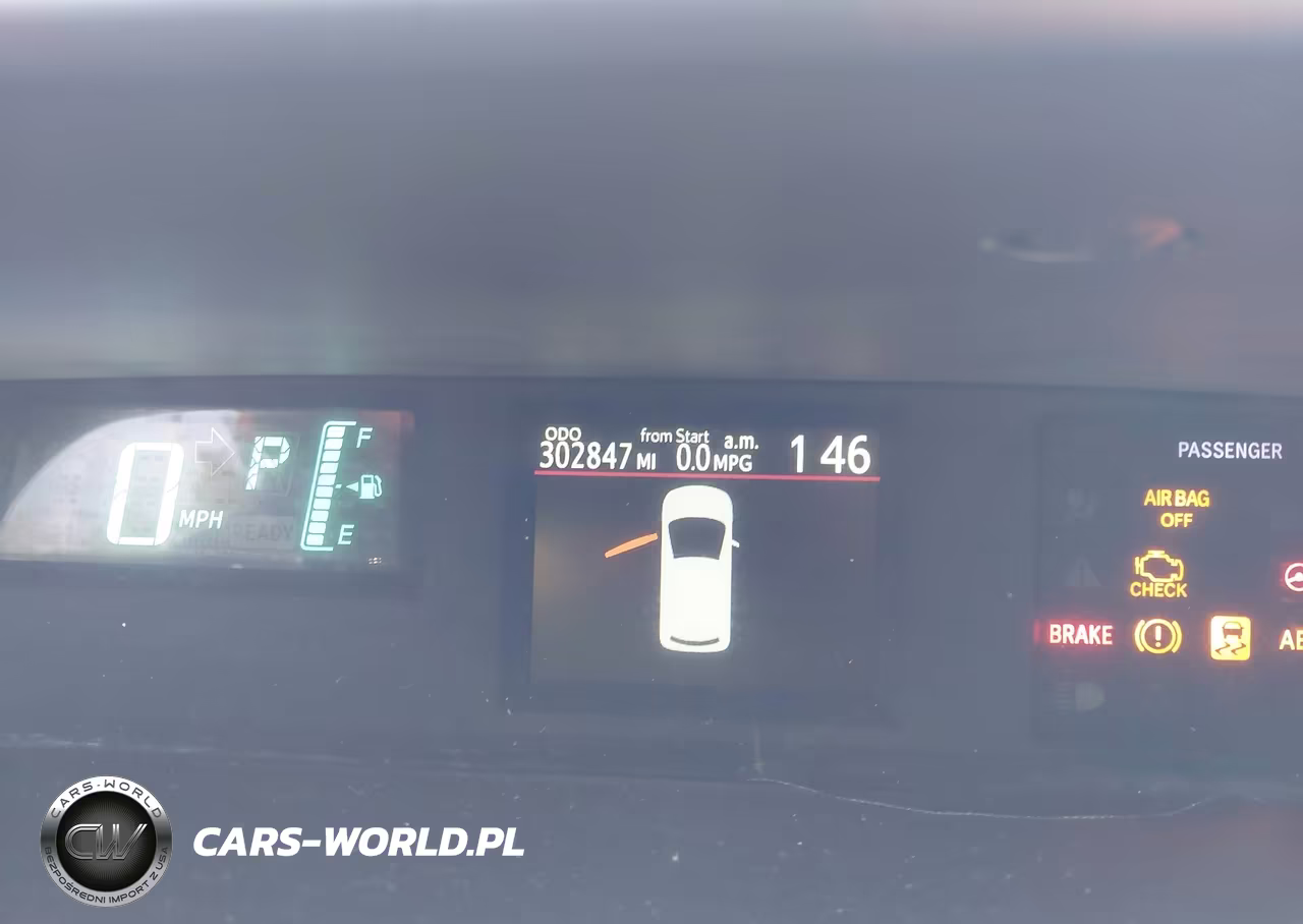 2013 Toyota Prius C One VIN:JTDKDTB32D1531514 - 19