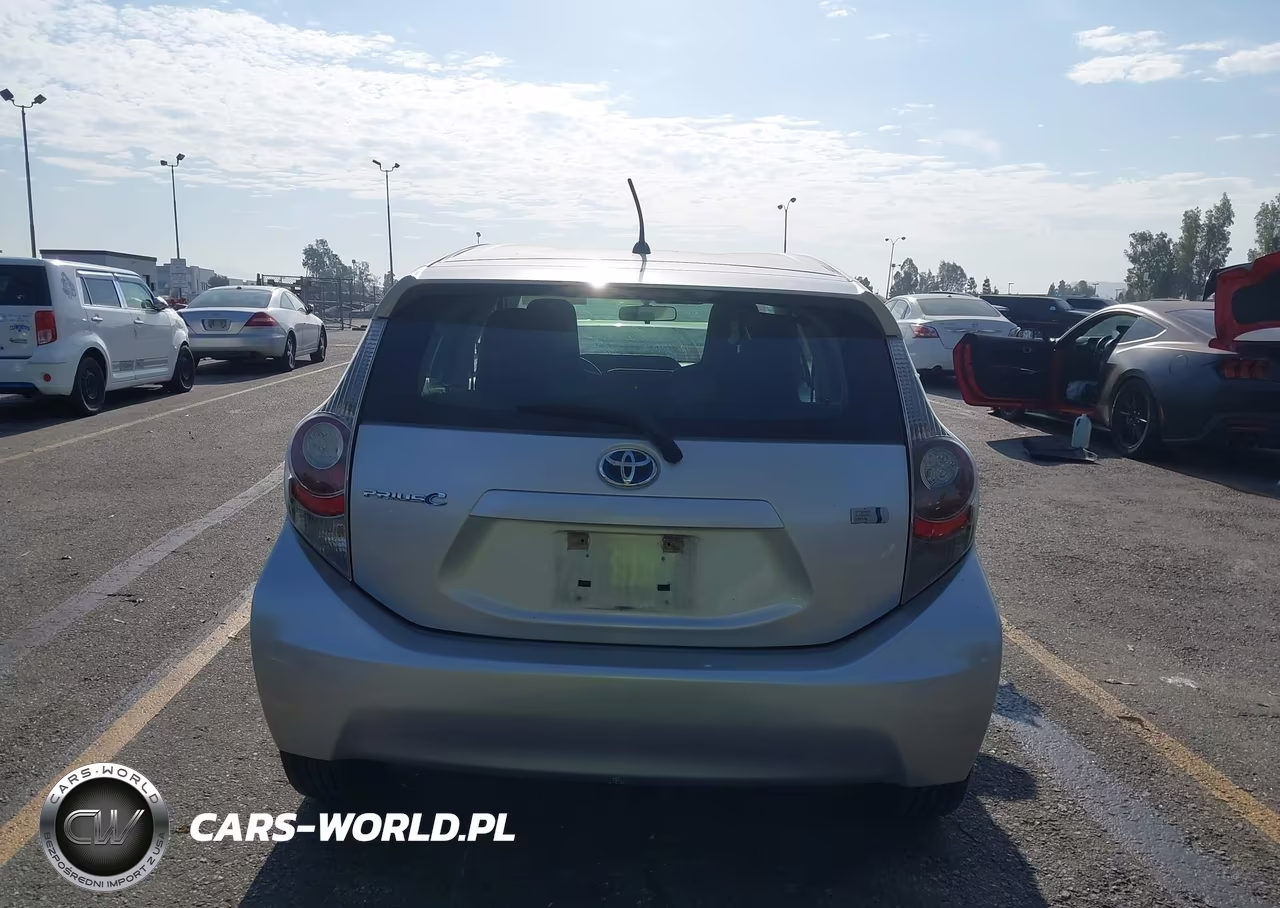 2013 Toyota Prius C One VIN:JTDKDTB32D1531514 - 20