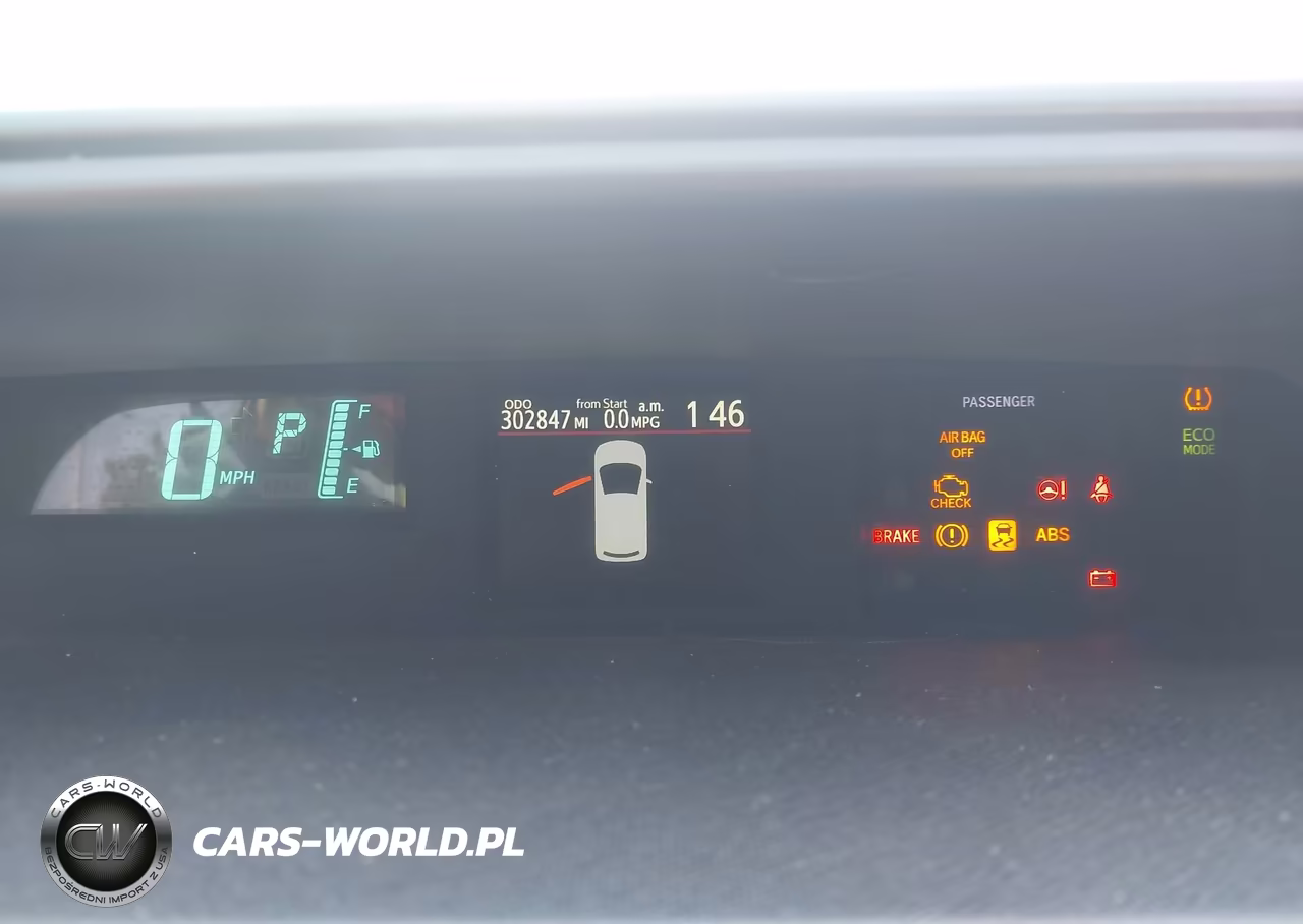 2013 Toyota Prius C One VIN:JTDKDTB32D1531514 - 7