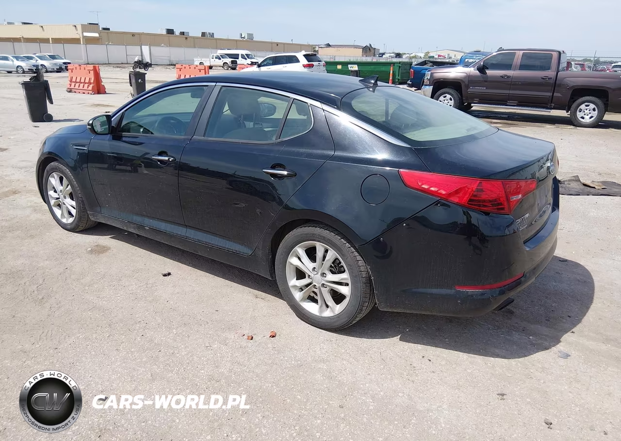 2012 Kia Optima Lx VIN:5XXGM4A71CG038135 - 3