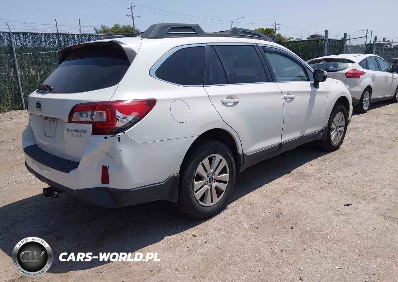 2015 Subaru Outback 2.5I Premium VIN:4S4BSACC1F3258898 - 4
