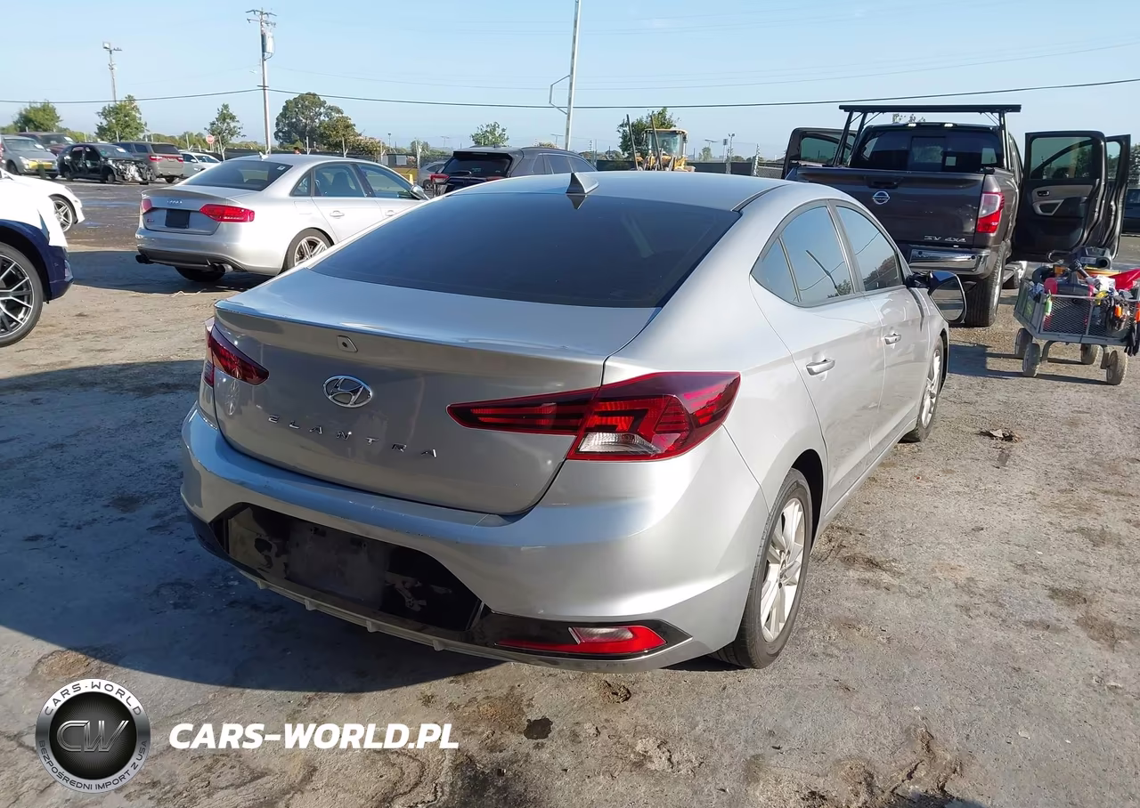 2020 Hyundai Elantra Value Edition VIN:5NPD84LF8LH584608 - 4