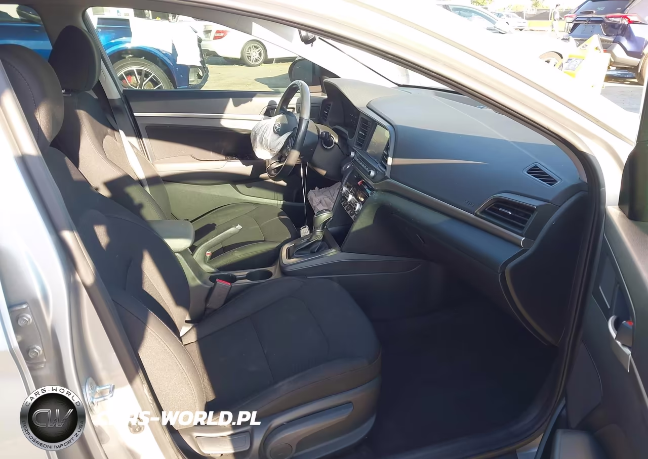 2020 Hyundai Elantra Value Edition VIN:5NPD84LF8LH584608 - 5