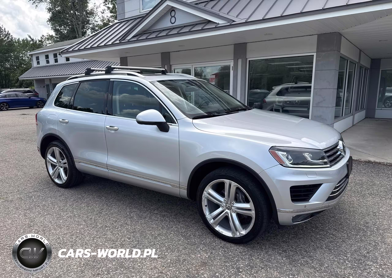2017 Volkswagen Touareg Executive – zdjęcie 1 z 10