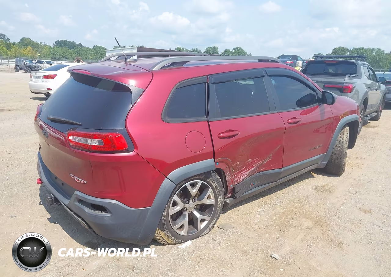 2015 Jeep Cherokee Trailhawk VIN:1C4PJMBS7FW564221 - 4