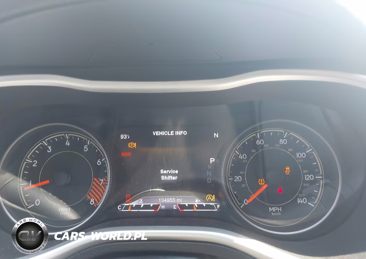 2015 Jeep Cherokee Trailhawk VIN:1C4PJMBS7FW564221 - 7