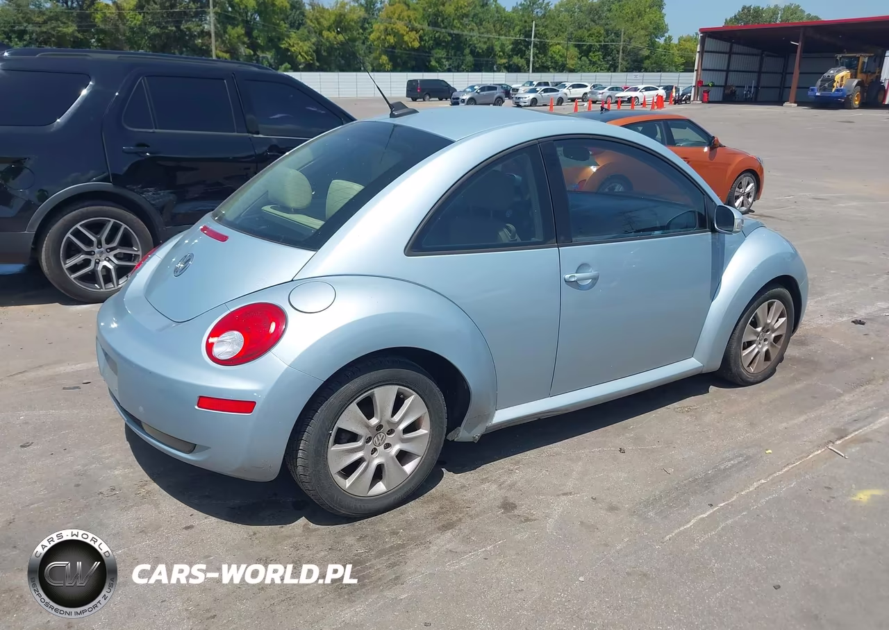 2010 Volkswagen New Beetle 2.5L VIN:3VWRW3AGXAM022859 - 4