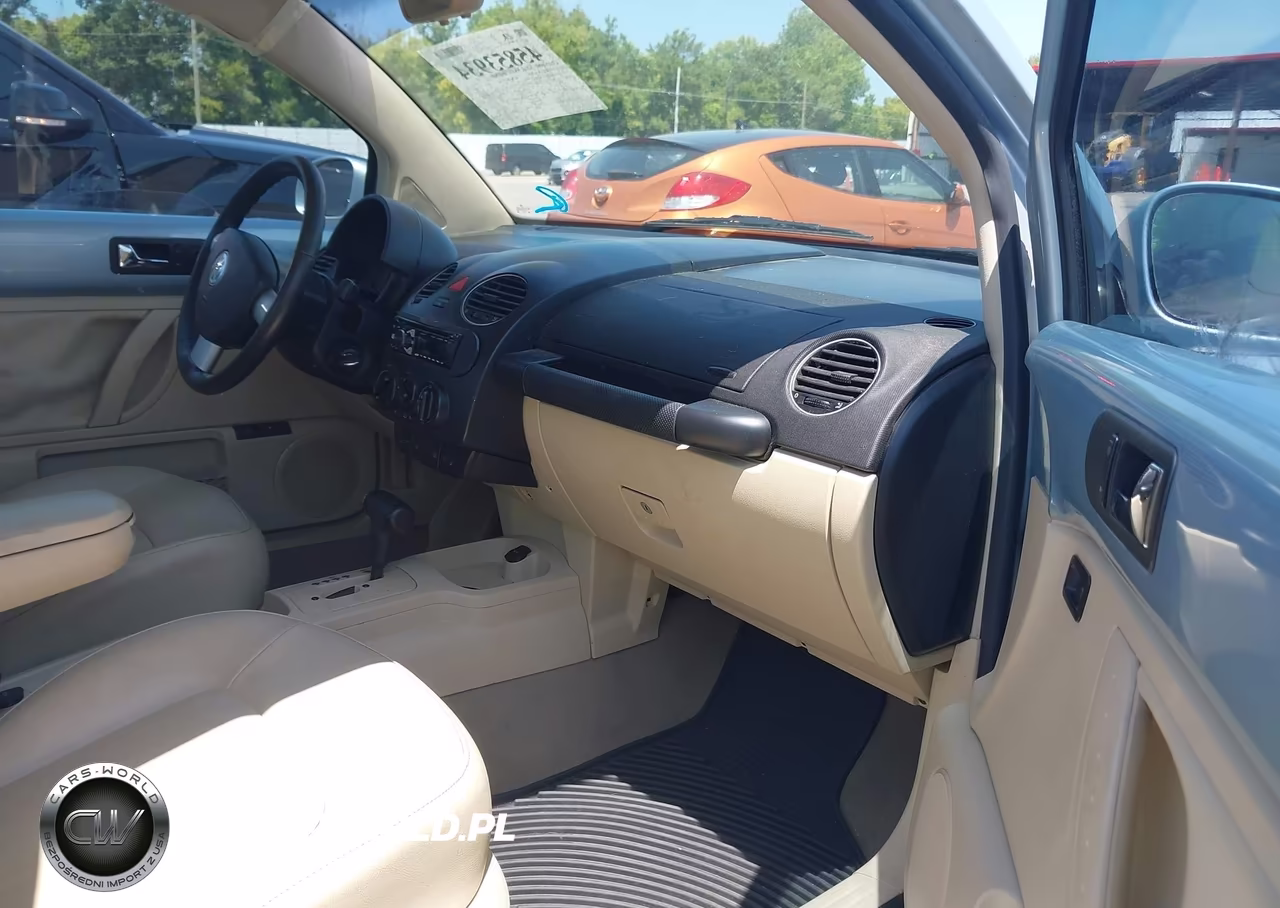 2010 Volkswagen New Beetle 2.5L VIN:3VWRW3AGXAM022859 - 5