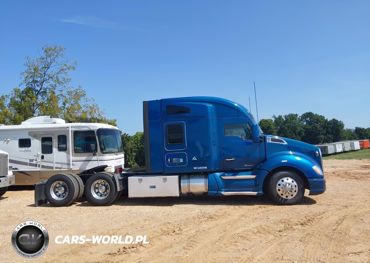 2019 Kenworth T680 VIN:1XKYDP9X6KJ237349 - 13