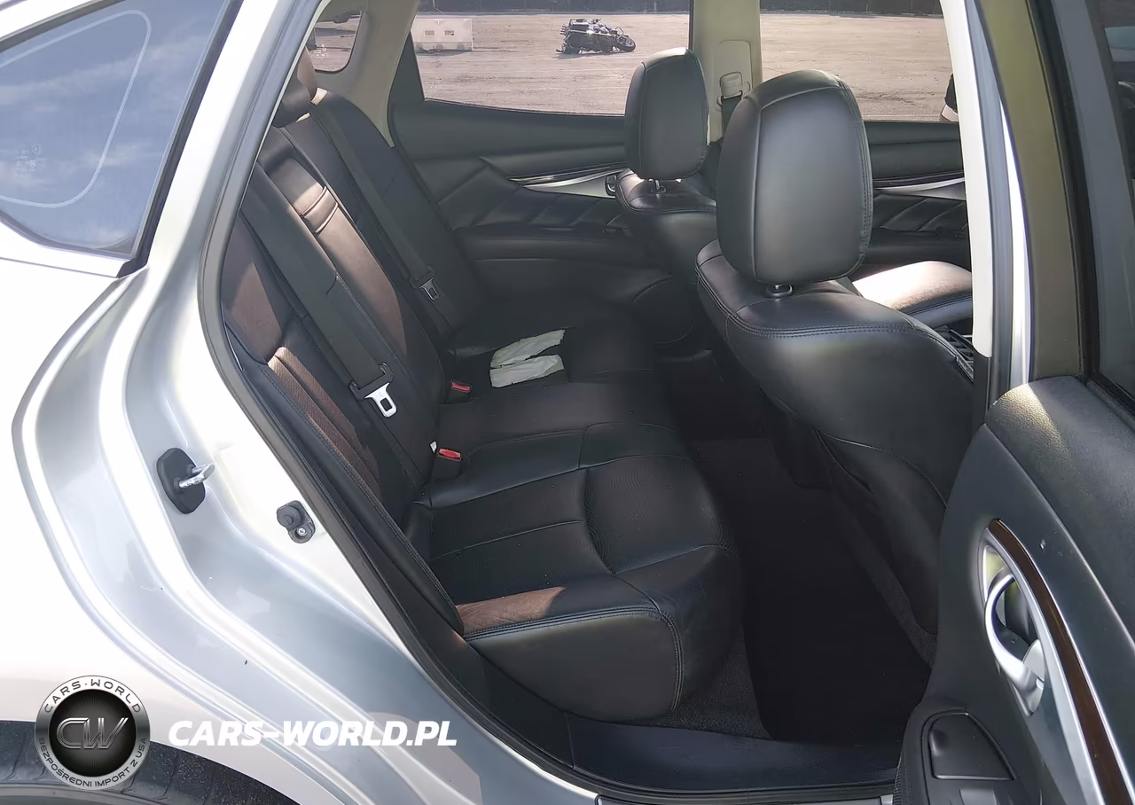 2015 Infiniti Q70 3.7X VIN:JN1BY1AR1FM561185 - 8