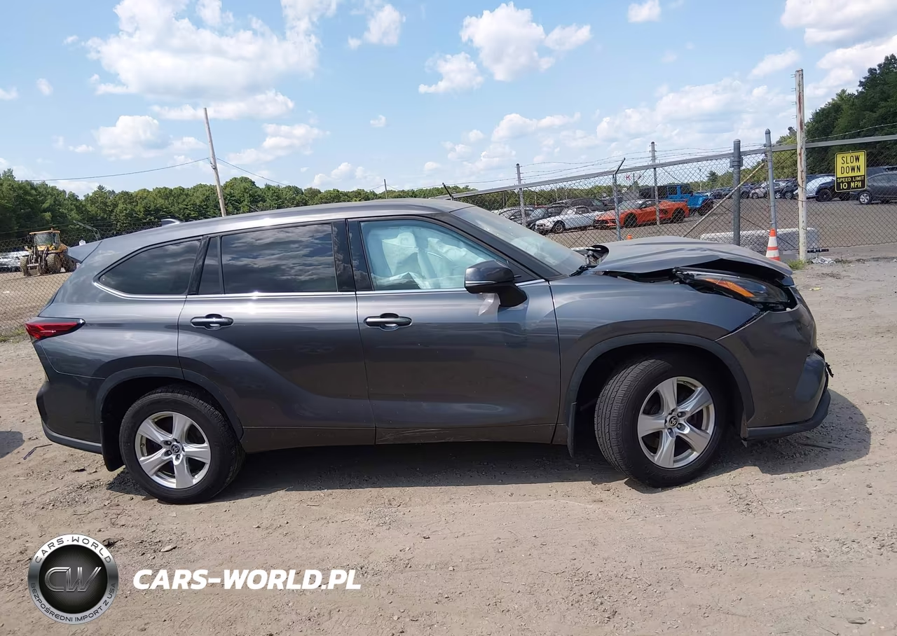 2022 Toyota Highlander Le VIN:5TDBZRBH2NS169155 - 12