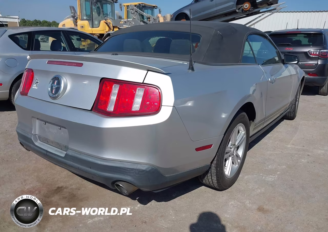 2012 Ford Mustang V6 VIN:1ZVBP8EM3C5208148 - 4