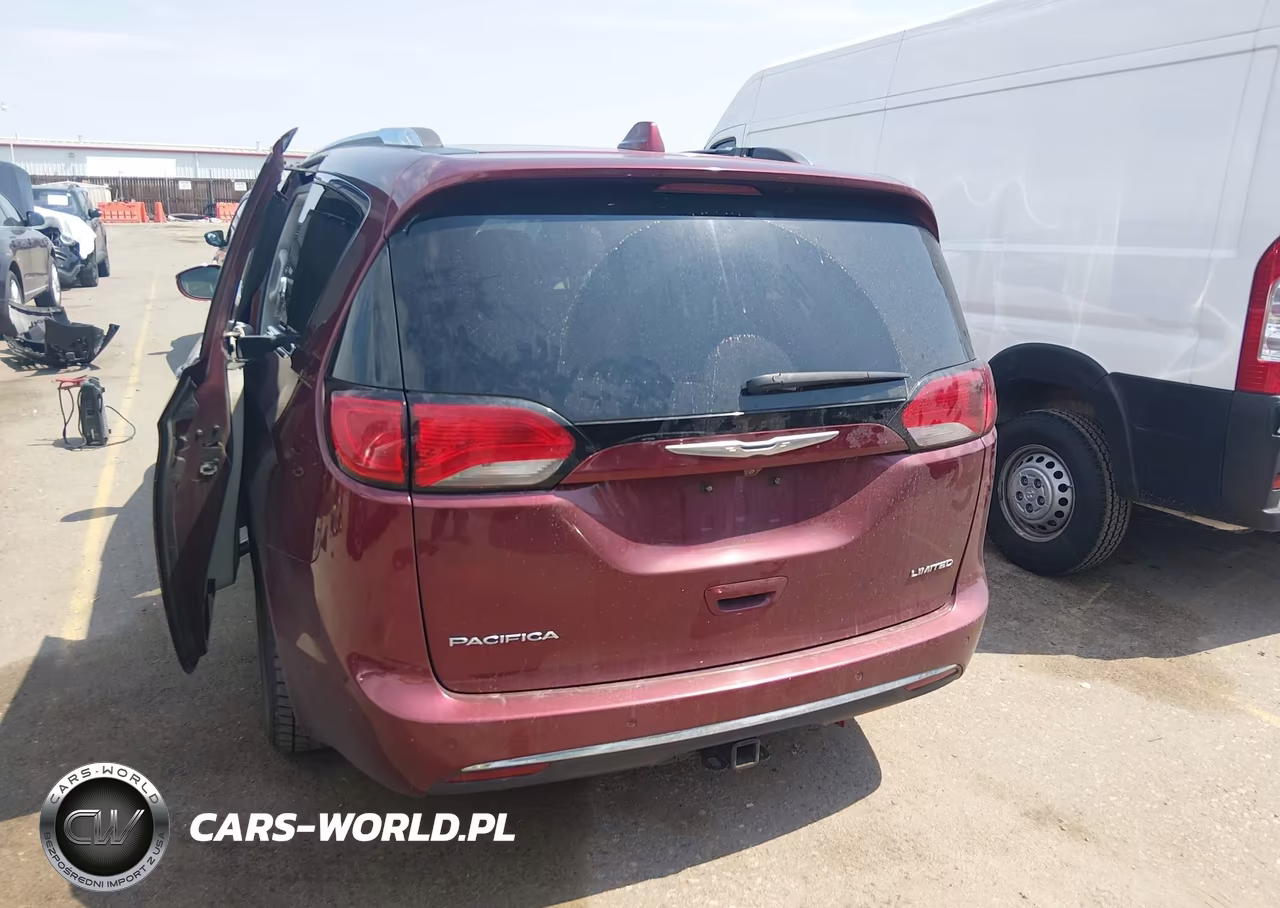 2018 Chrysler Pacifica Limited VIN:2C4RC1GG9JR117512 - 16