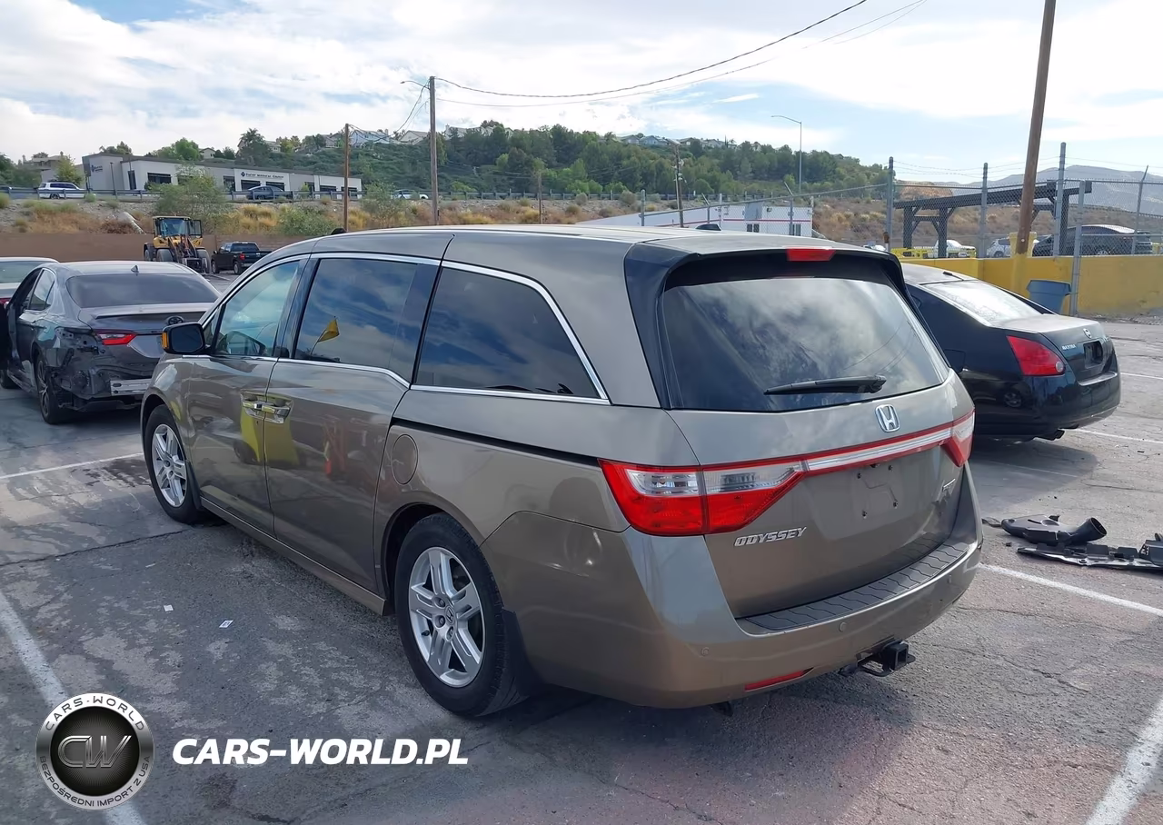 2012 Honda Odyssey Touring-Touring Elite VIN:5FNRL5H90CB092439 - 3