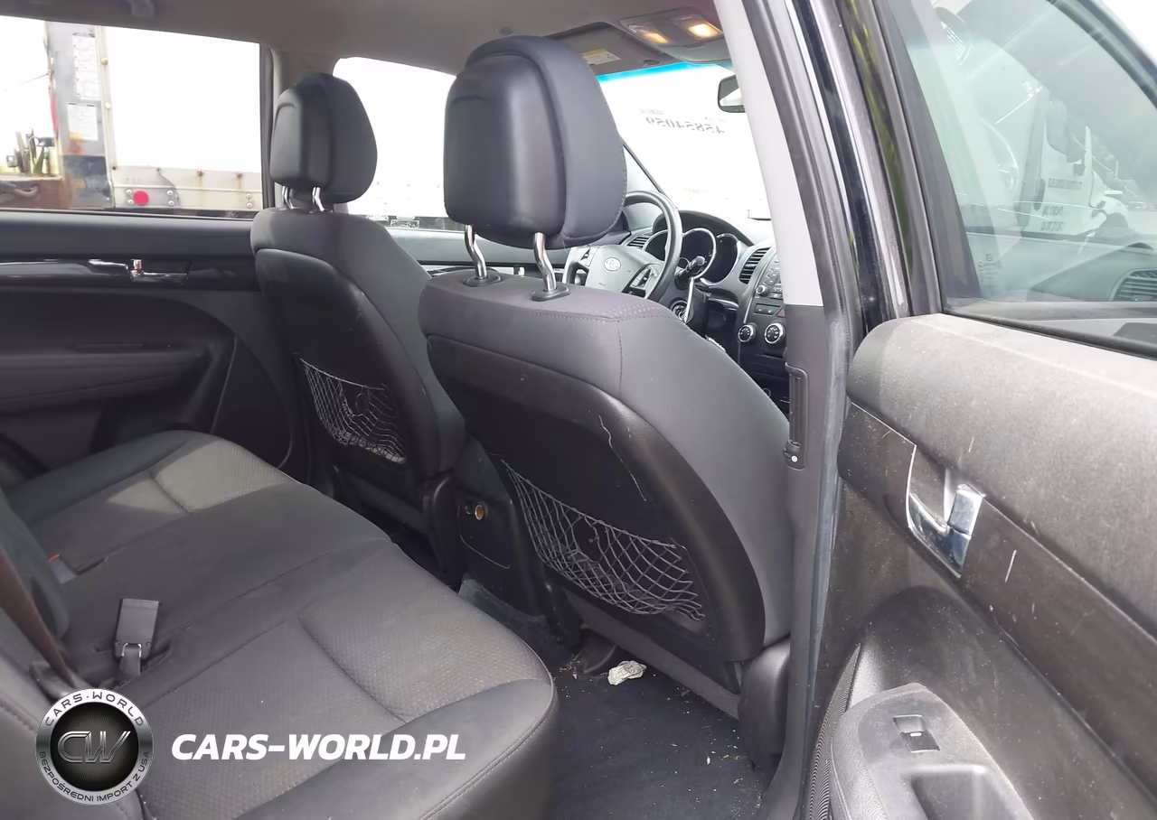 2011 Kia Sorento Lx VIN:5XYKT3A17BG049136 - 8