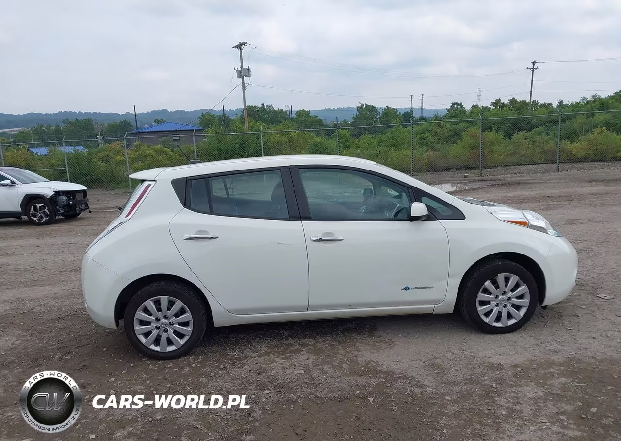 2016 Nissan Leaf S VIN:1N4AZ0CP7GC308798 - 13