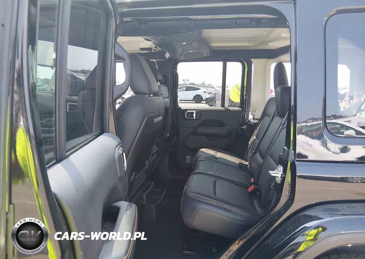 2024 Jeep Wrangler 4-Door Sahara 4X4 VIN:1C4PJXEN6RW306994 - 8