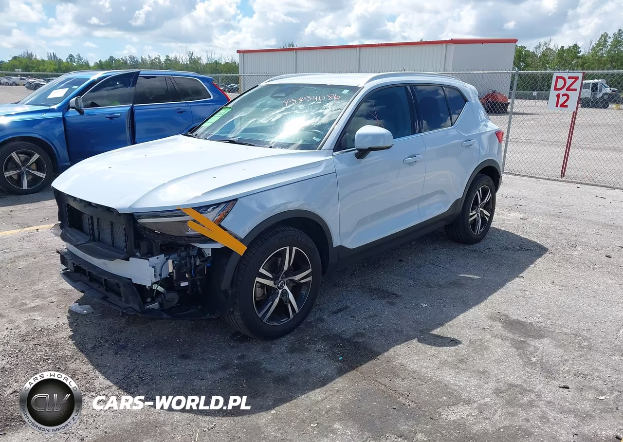 2024 Volvo Xc40 B5 Core Bright Theme VIN:YV4L12UK5R2201862 - 2