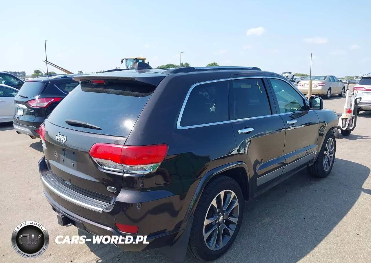 2017 Jeep Grand Cherokee Overland VIN:1C4RJFCG2HC836743 - 4