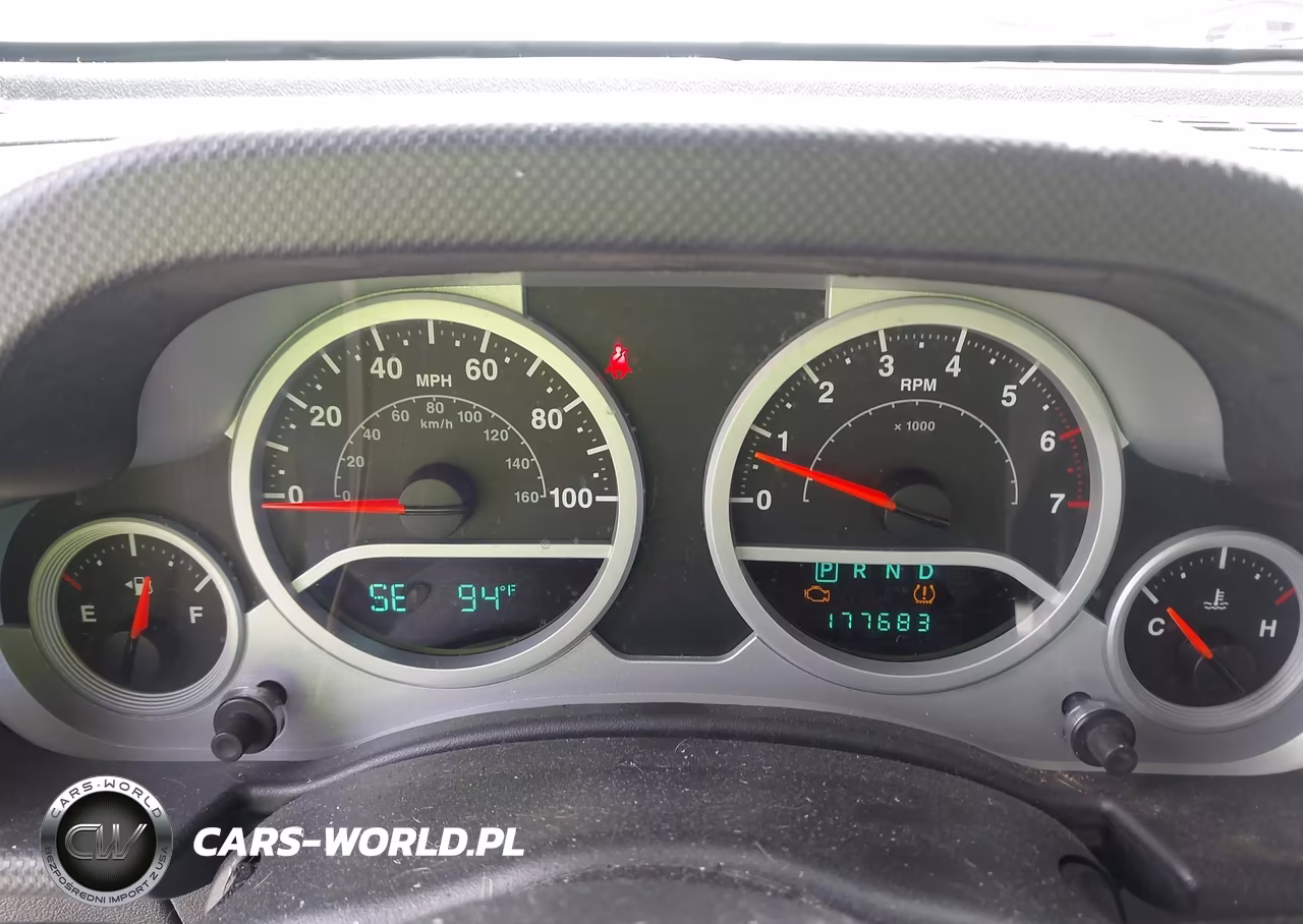 2010 Jeep Wrangler Unlimited Sport VIN:1J4BB3H18AL232342 - 7