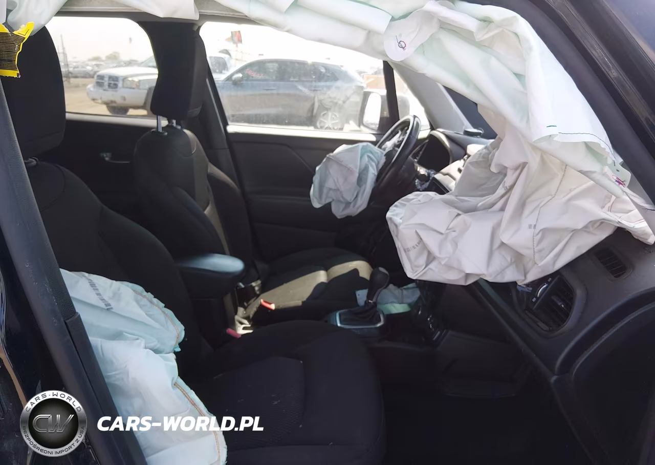 2020 Jeep Renegade Altitude 4X4 VIN:ZACNJBBB4LPL25744 - 5