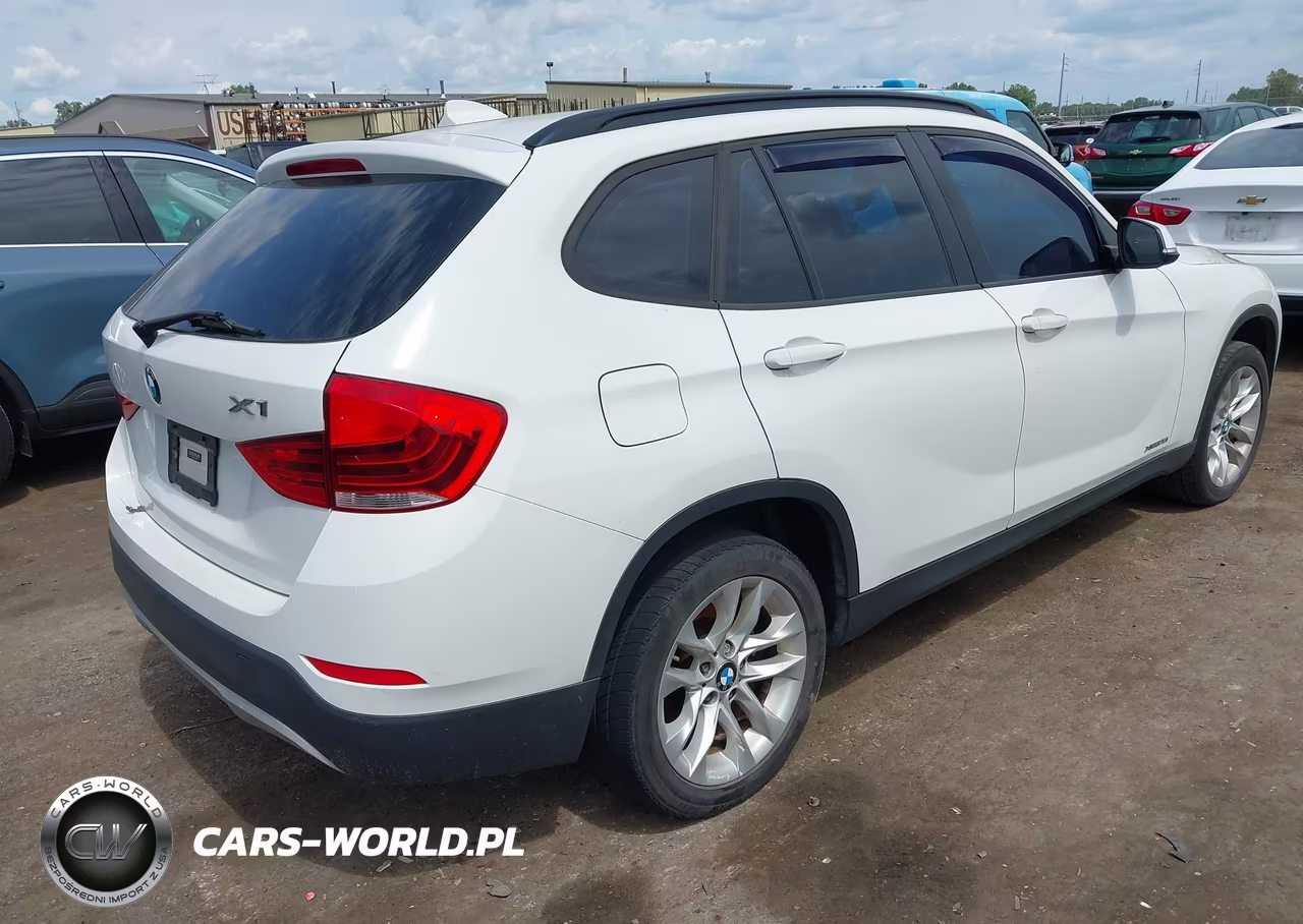2015 BMW X1 xDrive28I VIN:WBAVL1C50FVY26933 - 4