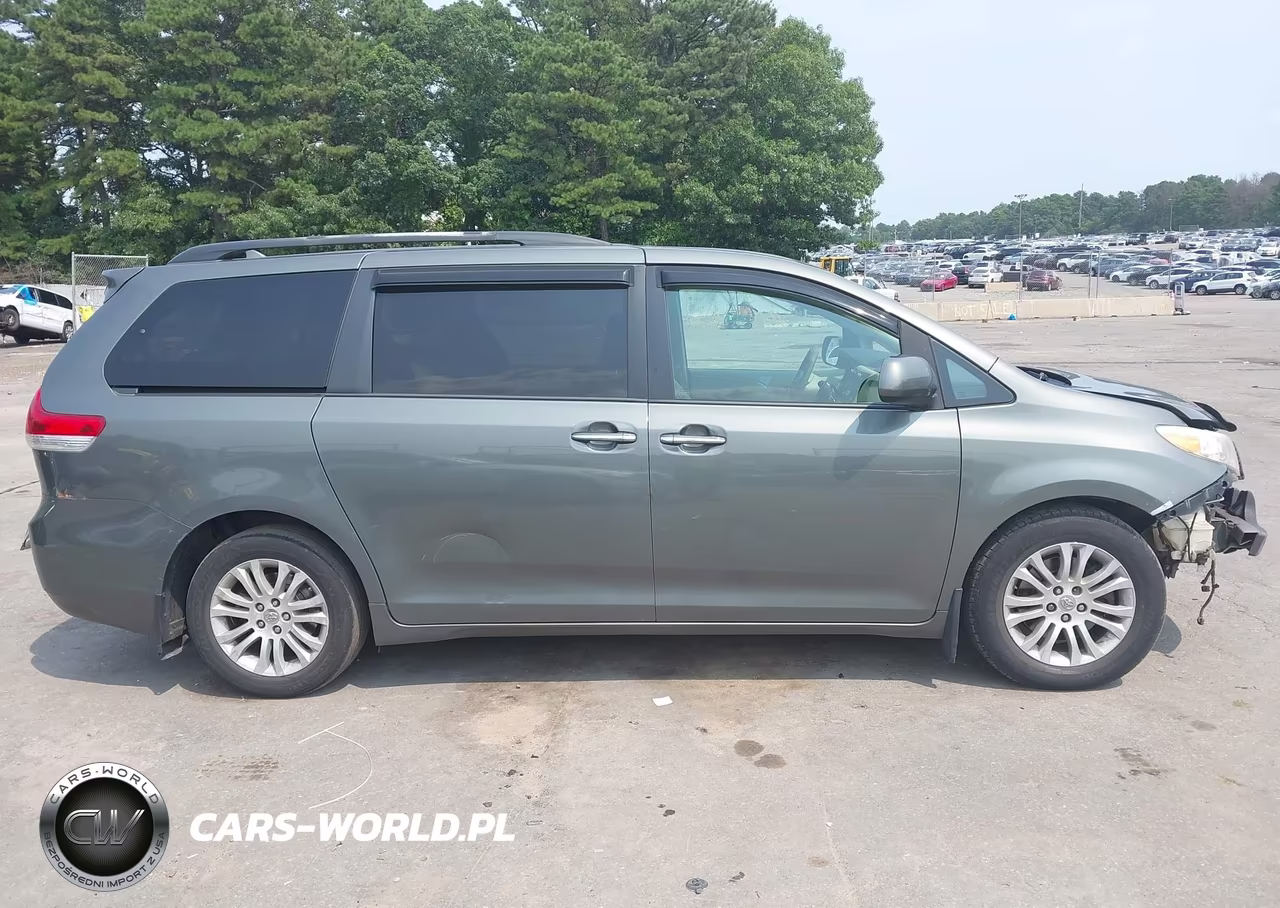 2011 Toyota Sienna Xle V6 VIN:5TDYK3DCXBS127132 - 14