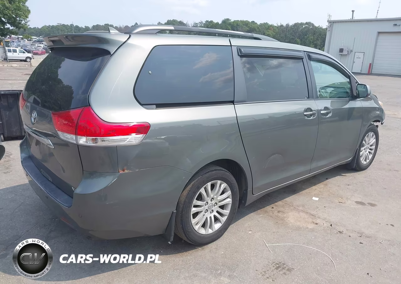 2011 Toyota Sienna Xle V6 VIN:5TDYK3DCXBS127132 - 4