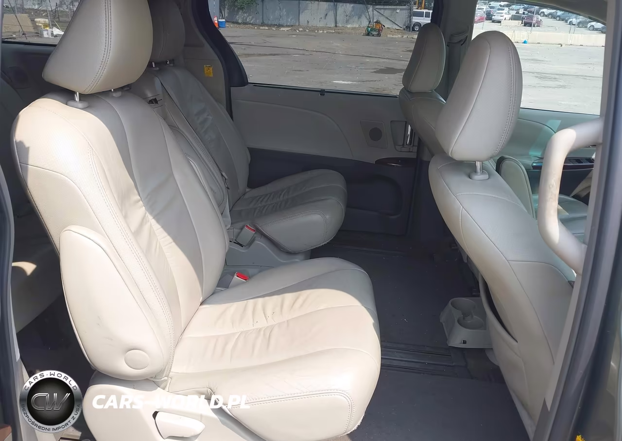 2011 Toyota Sienna Xle V6 VIN:5TDYK3DCXBS127132 - 8