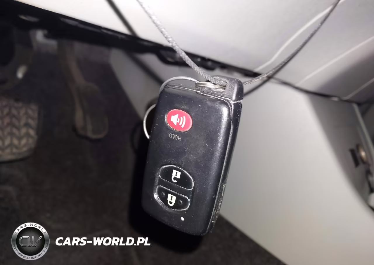 2014 Toyota Prius Three VIN:JTDKN3DU0E1746586 - 11