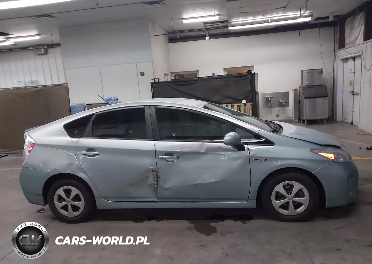 2014 Toyota Prius Three VIN:JTDKN3DU0E1746586 - 13