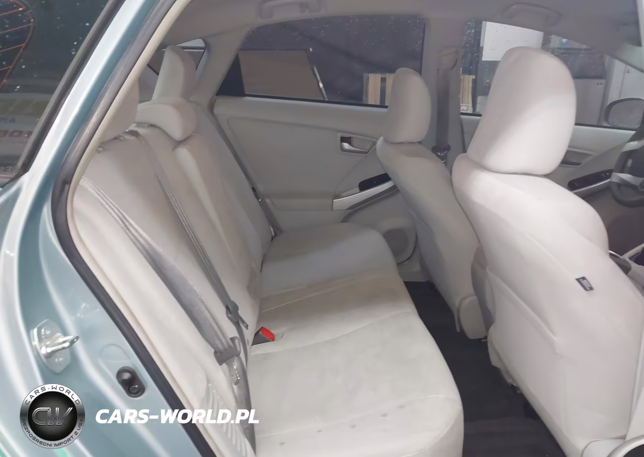 2014 Toyota Prius Three VIN:JTDKN3DU0E1746586 - 8