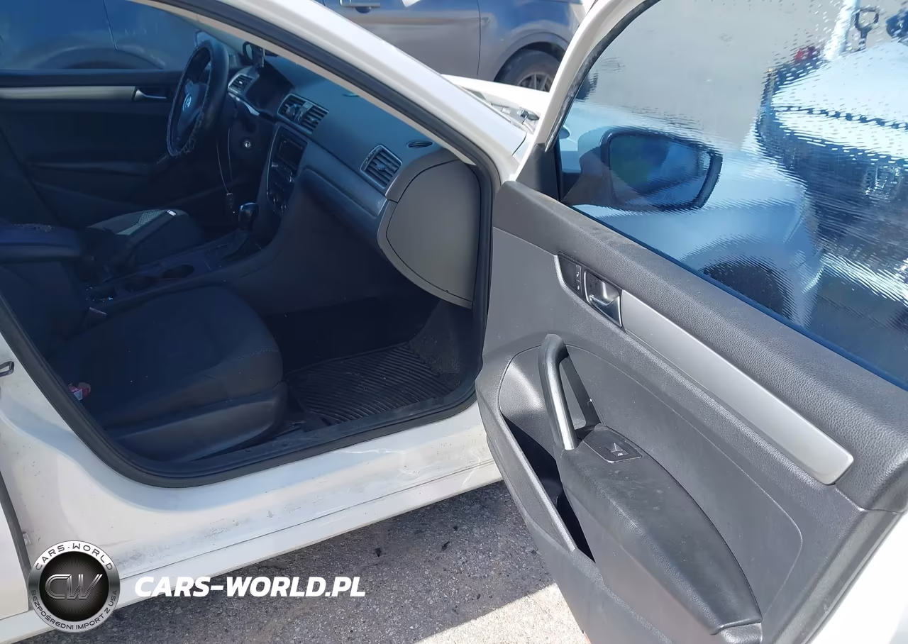 2013 Volkswagen Passat 2.5L S VIN:1VWAH7A31DC053645 - 5