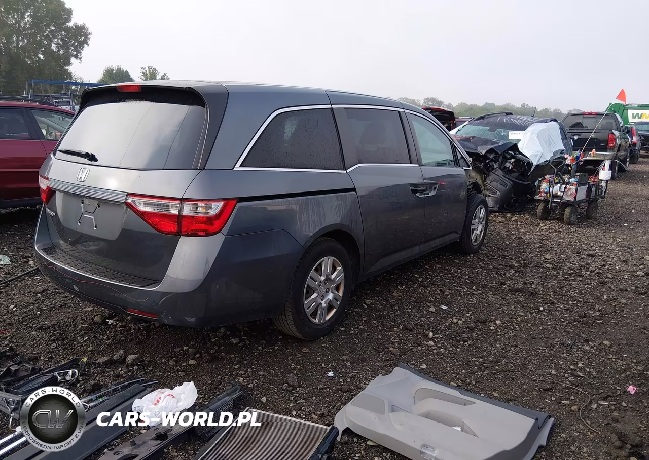 2011 Honda Odyssey Lx VIN:5FNRL5H24BB024789 - 4