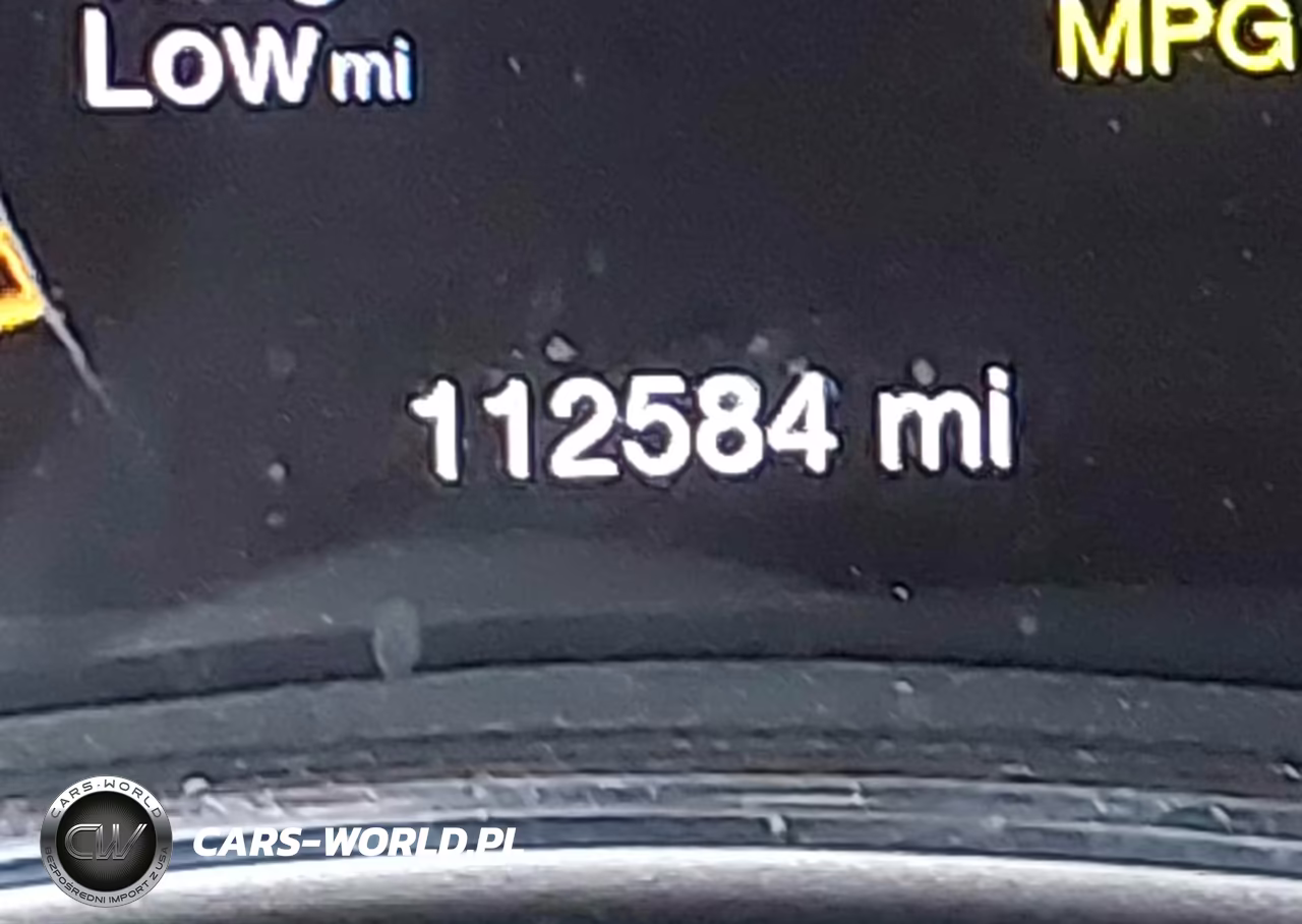 2018 Jeep Grand Cherokee Altitude 4X4 VIN:1C4RJFAG9JC500564 - 15